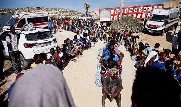 إيطاليا تضغط لإنشاء مراكز احتجاز للمهاجرين في تونس